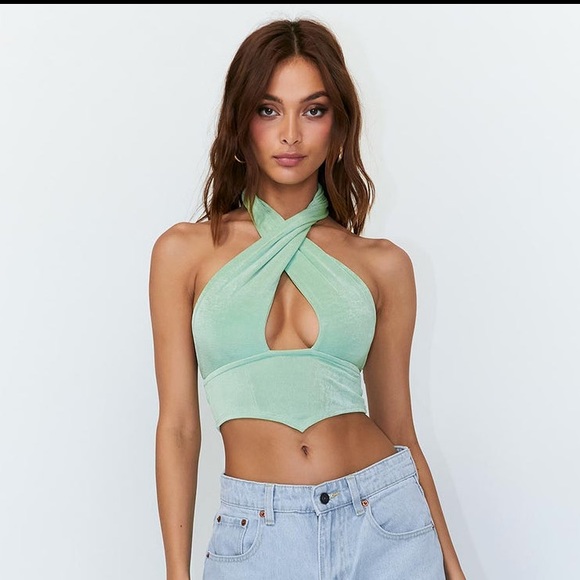 Green Twist Top - Picture 2 of 8